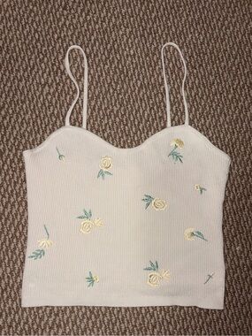 Women’s size small h&m Cream Floral Embroidered Crop Cami Top